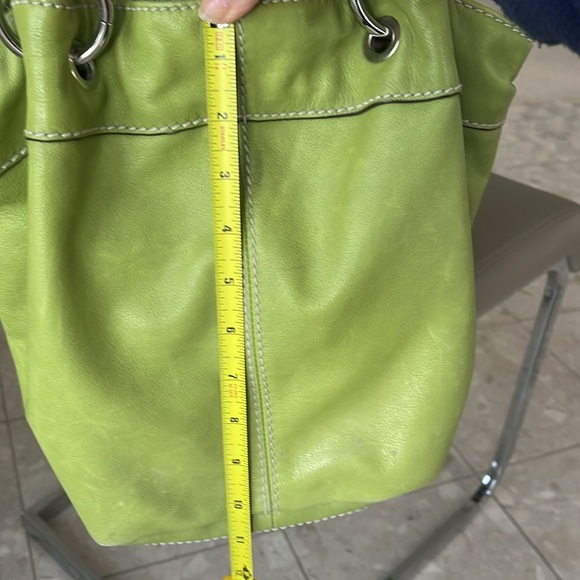 Apple green leather purse - Picture 8 of 9